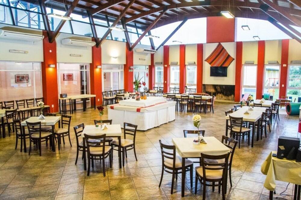 Howard Johnson Inn Росарио-де-ла-Фронтера Экстерьер фото