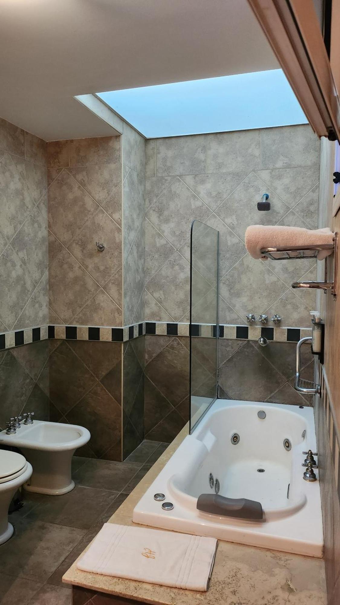 Howard Johnson Inn Росарио-де-ла-Фронтера Экстерьер фото