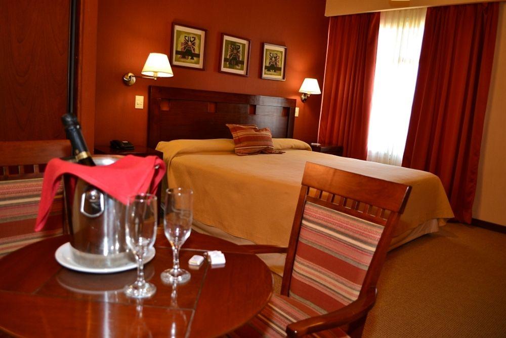 Howard Johnson Inn Росарио-де-ла-Фронтера Экстерьер фото
